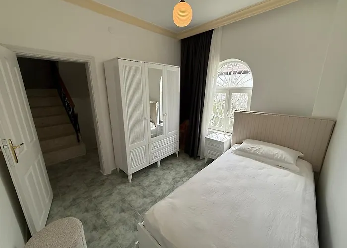 Mete 3 ıçmeler Daily Weekly Villa